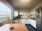 Pronájem zcela zařízeného bytu 2+kk se střešní terasou a parkování v garáži v Liberci-Rochlici, cena 17000 CZK / objekt / měsíc, nabízí Matěchová Reality