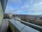 Pronájem zcela zařízeného bytu 2+kk se střešní terasou a parkování v garáži v Liberci-Rochlici, cena 17000 CZK / objekt / měsíc, nabízí 