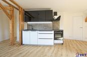 Útulný podkrovní byt 2+kk, ul. Anenské náměstí, cena 3950000 CZK / objekt, nabízí 