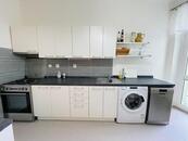 Byt s noblesou a historií 3+1 88,70 m2 + balkon 2,4 m2, cena 6430000 CZK / objekt, nabízí 