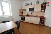 Pronájem atypického zrekonstruovaného bytu 2+1 v centru Liberce, 74m2, cena 13500 CZK / objekt / měsíc, nabízí Robert Pikl - REHYPEX
