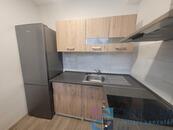 Pronájem bytu 1+1 s velkou zasklenou lodžií v Jablonci n. N., Polní ul., cena 11000 CZK / objekt / měsíc, nabízí 