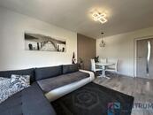 Prodáváme exkluzivně byt 3+kk se zasklenou lodžií o výměře 66 m², Vlaštovčí ulice, cena 4790000 CZK / objekt, nabízí 