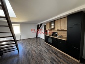 Pronájem mezonetového slunného bytu 3+kk, 115 m2, Liberec II-Nové Město, cena 21000 CZK / objekt / měsíc, nabízí FLAT INVEST & Reality